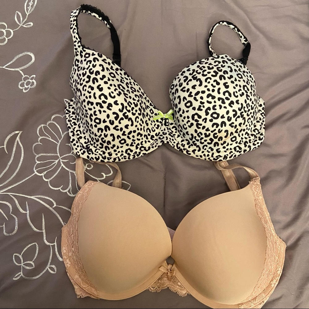 🌟Lightly Worn Victoria’s Secret Bras 🌟
